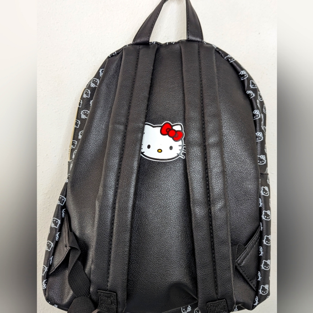 Hello Kitty Backpack - Picture 8 of 8